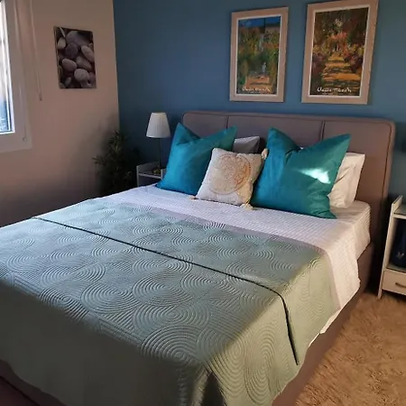 Loula's Πέραμα